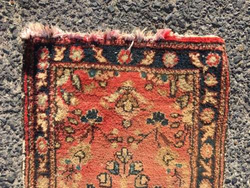 VERY WELL WORN GENUINE WOOL HAND KNOTTED PERSIAN PRAYER RUG 770 X 445mm