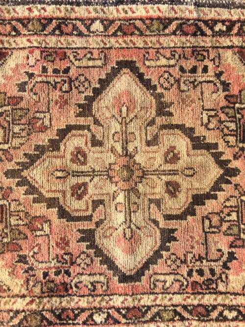 VERY WELL WORN GENUINE WOOL HAND KNOTTED ANTIQUE USHAK  PERSIAN PRAYER MAT 890 X 610mm