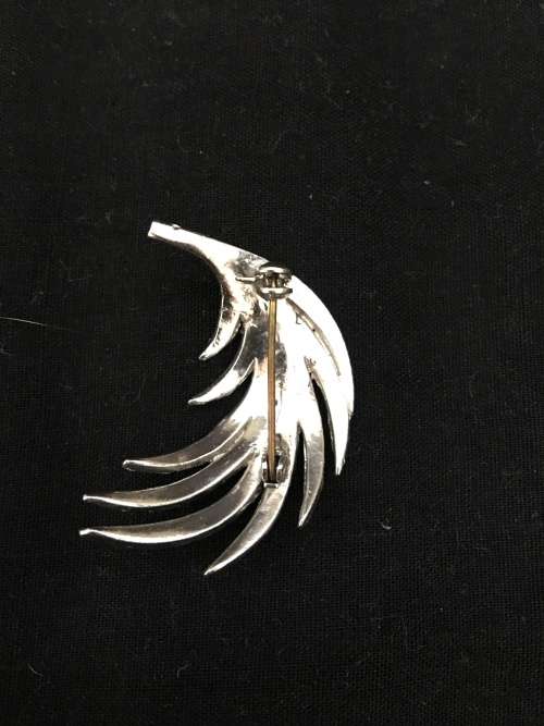 WOW !!!!  VINTAGE BROOCH costume jewelry