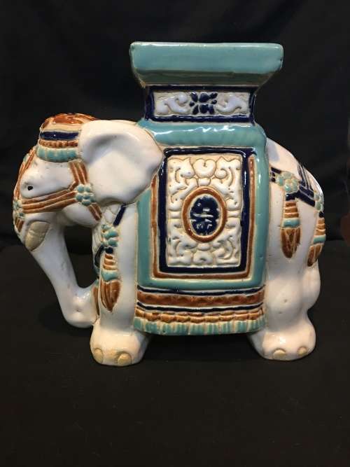 WOW !!! A GORGEOUS ORIENTAL CERAMIC ELEPHANT PLANT STAND