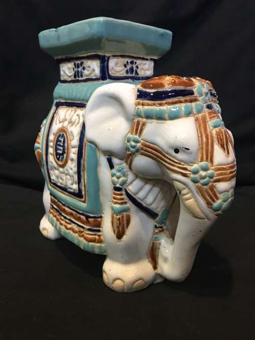 WOW !!! A GORGEOUS ORIENTAL CERAMIC ELEPHANT PLANT STAND