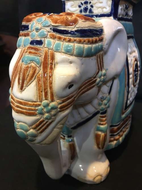 WOW !!! A GORGEOUS ORIENTAL CERAMIC ELEPHANT PLANT STAND
