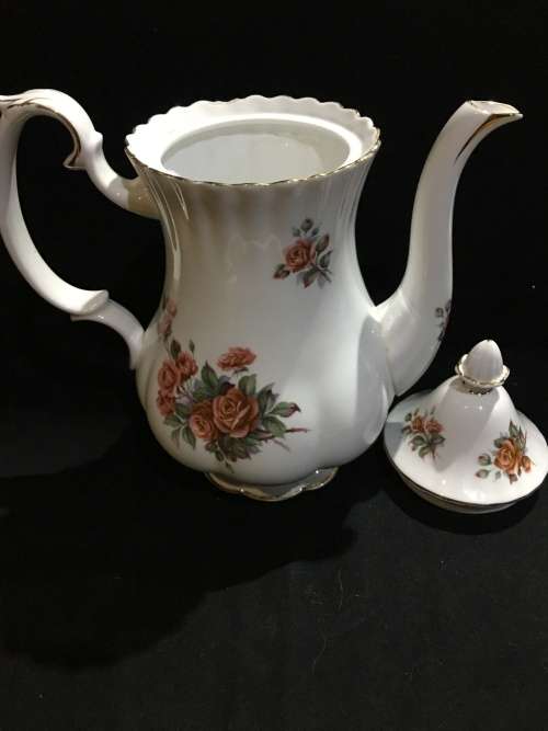 Royal Albert Bone China " Centennial rose " coffee pot