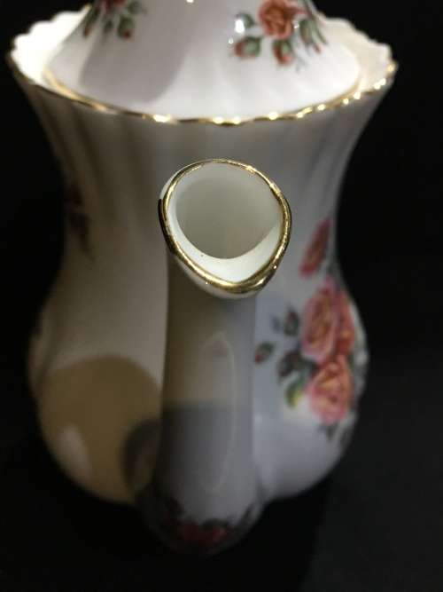 Royal Albert Bone China " Centennial rose " coffee pot
