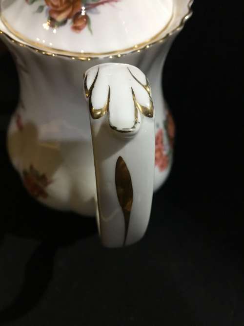Royal Albert Bone China " Centennial rose " coffee pot
