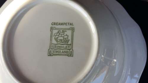 Creampetal Grindley England Casserole Dish with Lid