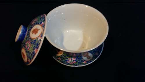 Vintage Chinese Rice/soup bowl with lid and saucer, absolutely beautiful.