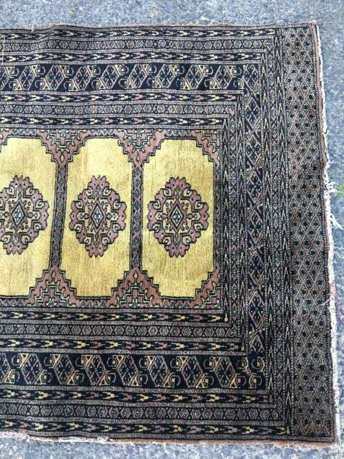 PURE WOOL HAND MADE BOKHARA PERSIAN CARPET 1550 X 920mm