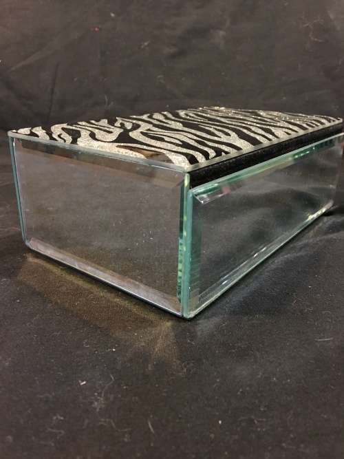 WOW !! STUNNING ZEBRA DESIGN STYLE BEVELED MIRROR SURROUND JEWELRY BOX