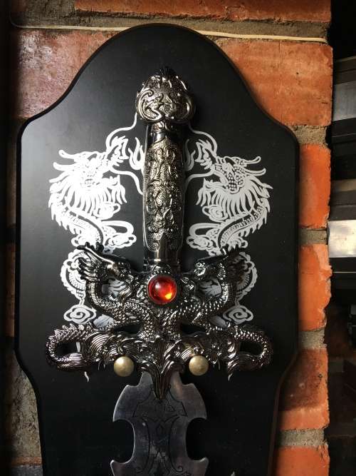 WOW !! STUNNING DISPLAY SWORD ON A HANGING WOODEN BASE