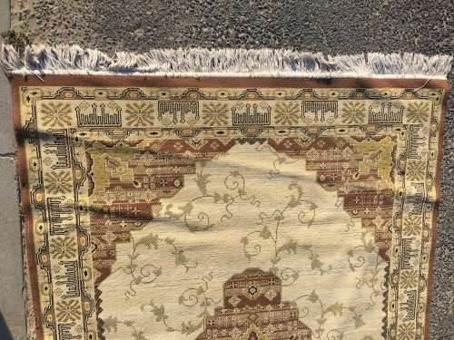 GORGEOUS BEIGE PERSIAN STYLE CARPET 2180 X 1450mm