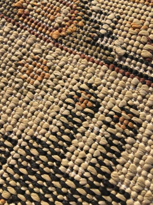 GORGEOUS BEIGE PERSIAN STYLE CARPET 2180 X 1450mm