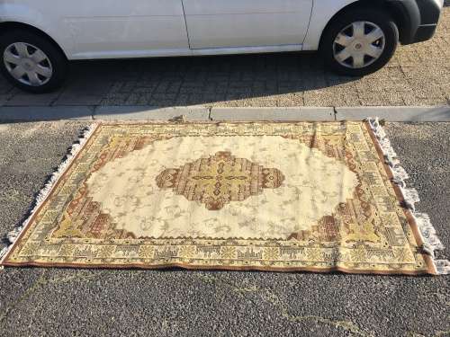 GORGEOUS BEIGE PERSIAN STYLE CARPET 2180 X 1450mm