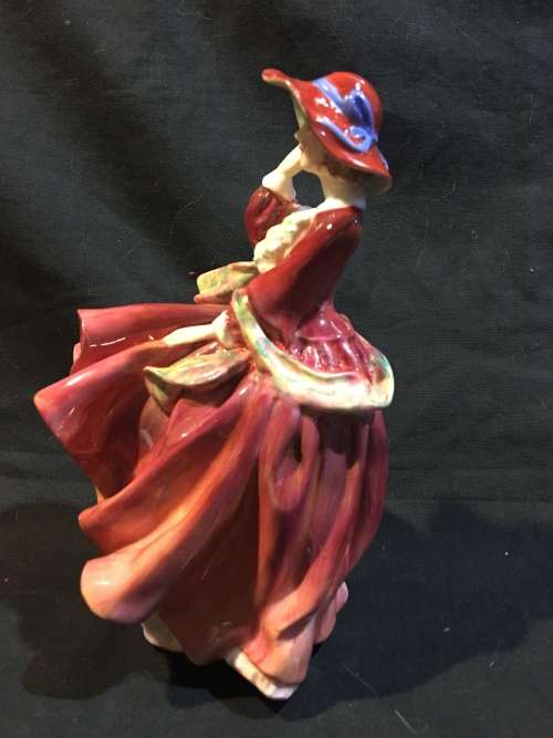 XMAS CLEARANCE !!!! ROYAL DOULTON FIGURINE "TOP O' THE HILL" HN 1834 dated 1937