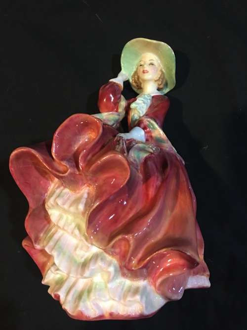XMAS CLEARANCE !!!! ROYAL DOULTON FIGURINE "TOP O' THE HILL" HN 1834 dated 1937
