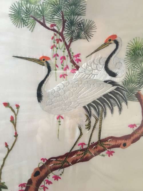 WOW !!!  A BEAUTIFUL VINTAGE  FRAMED CHINESE SILK EMBROIDERY OF RED CROWNED CRANES  WITH CALIGRAPHY