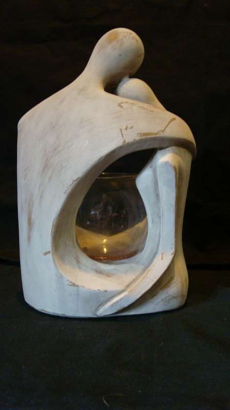STUNNING CANDLE HOLDER OF AN EMBRACING  COUPLE WITH A GLASS CANDLE DISH
