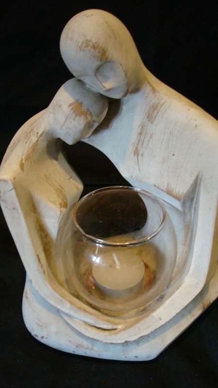 STUNNING CANDLE HOLDER OF AN EMBRACING  COUPLE WITH A GLASS CANDLE DISH