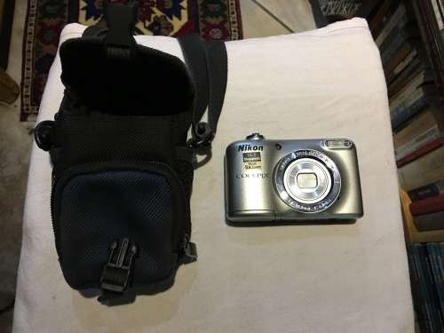 NIKON COOLPIX L29 16.1 MEGAPIXEL DIGITAL CAMERA IN A CAMERA BAG (BLACK SAILS)