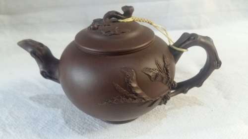 Highly Collectible Yixing Chinese vintage clay Tea Pot. 250ml. With detailed Tea Plant Pattern.