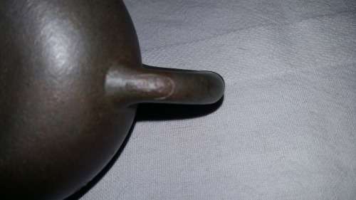 Highly Collectible Yixing Chinese vintage clay Tea Pot. 250ml. Landscape and calligraphy