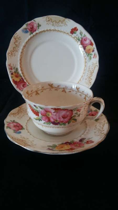 Stunning Antique Radfords Trio (Fenton) Stoke On Trent Reg no: 685357 Made In england