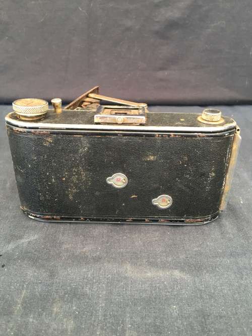WOW !!! VINTAGE ENSIGN SELFIX 420 SHUTTER CAMERA 1945 . FOR SPARES OR REPAIRS OR DISPLAY