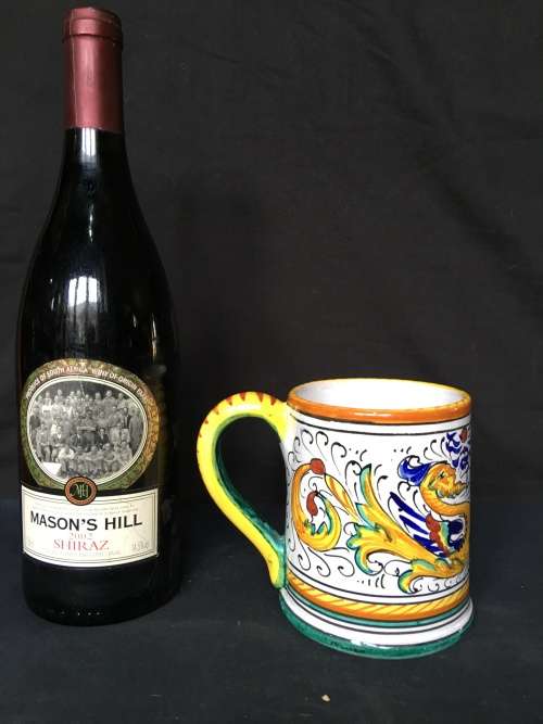 A VINTAGE HIGHLY COLLECTIBLE ITALIAN DERULA CERAMICS COFFEE MUG