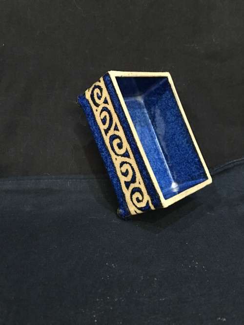 GORGEOUS BLUE GLAZED GREEK STYLE PORCELAIN TRINKET BOX