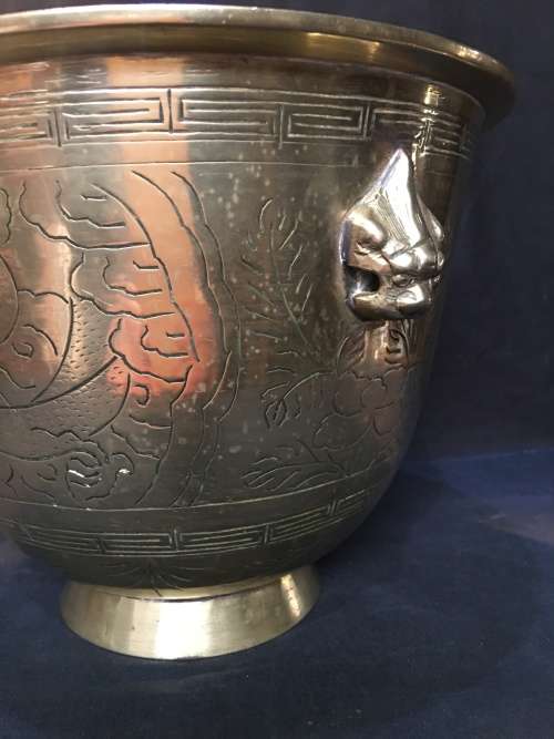 WOW !!! ABSOLUTELY STUNNING LARGE CHINESE SOLID BRASS VASE / PLANTER WITH MARKINGS