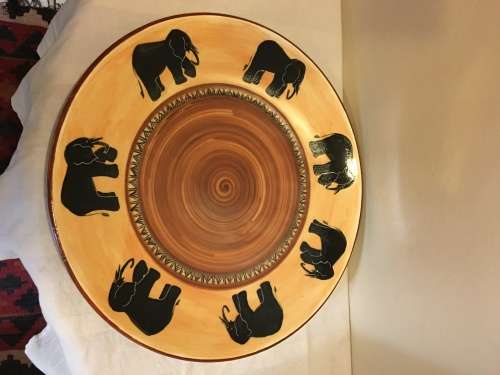 WOW !!! STUNNING VINTAGE VERY LARGE COLLECTIBLE PLATTER BY ANNA YOUNG