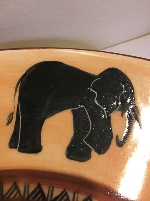 WOW !!! STUNNING VINTAGE VERY LARGE COLLECTIBLE PLATTER BY ANNA YOUNG