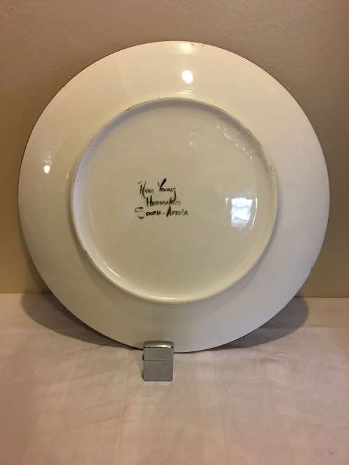 WOW !!! STUNNING VINTAGE VERY LARGE COLLECTIBLE PLATTER BY ANNA YOUNG