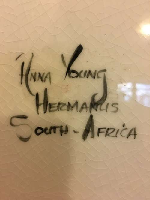 WOW !!! STUNNING VINTAGE VERY LARGE COLLECTIBLE PLATTER BY ANNA YOUNG