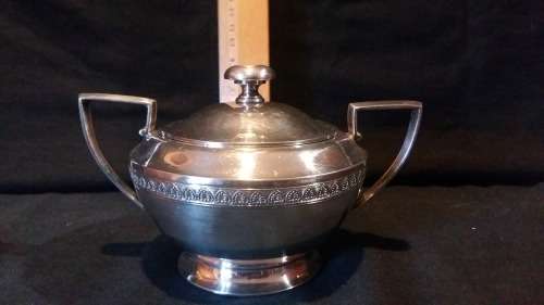 Vintage silver Plated Walker and Hall Sheffield 17074 Sugar Pot with Lid - 250ml