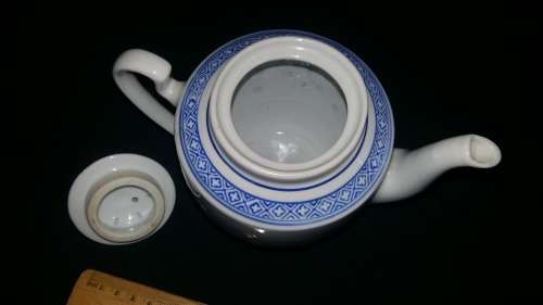 Beautiful Vintage Chinese Rice Design Large Blue and White Tea Pot