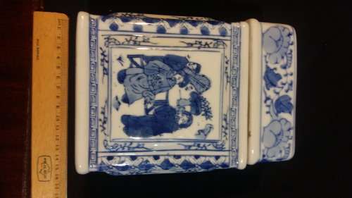 Beautiful Vintage Chinese Porcelain Large Blue and white Tea Caddy Hand Painted pictures on all side
