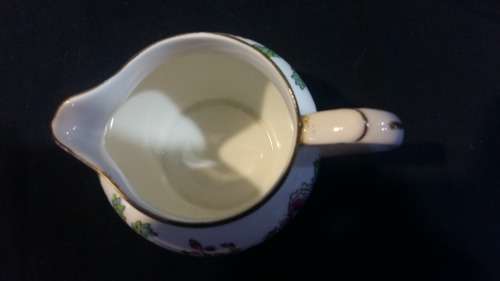 Beautiful Antique "Ye Olde" Indian Tree,  Fridgewood England Creamer