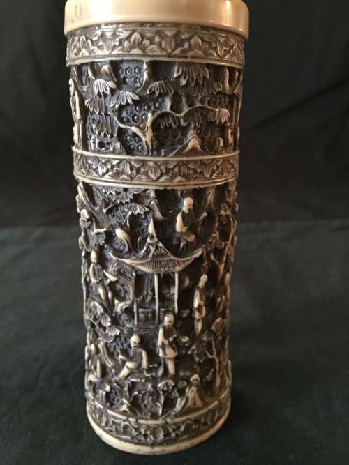 WOW !!! A STUNNING VINTAGE HEAVILY CARVED FAUX IVORY CHINESE VASE