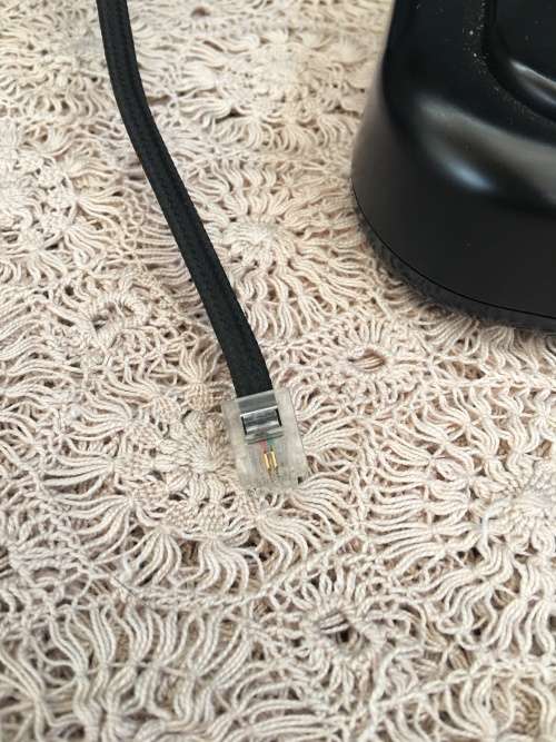 WOW !!! HIGHLY COLLECTIBLE VINTAGE BAKELITE PRESS BUTTON TELKOM TELEPHONE , TESTED AND WORKING