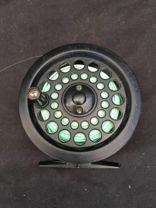 WOW !! VINTAGE MARADO BASIS F G67 TROUT FLY FISHING REEL WITH LINE AND WORKING PERFECTLY