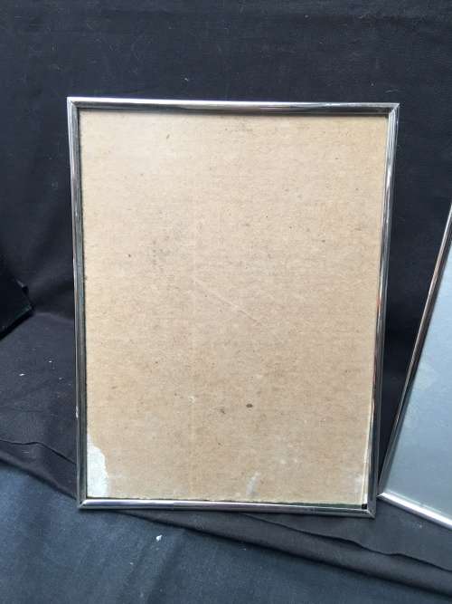 STUNNING PAIR OF BOWON SILVER PLATED PORTRAIT PICTURE FRAME COMPLETE WITH THE GLASS bid per frame