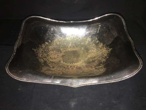 STUNNING HEAVY ANTIQUE SILVER PLATE TABLE CENTRE PIECE BOWL ON BUN FEET WITH ORNATE DETAILING