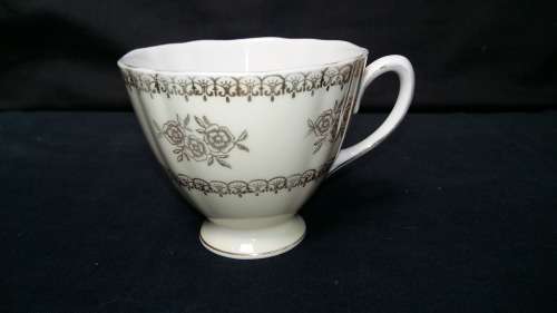 RARE !! Beautiful Antique 1920s Colclough White and Gold, Roses and Lace, Tea Cup, with markings.