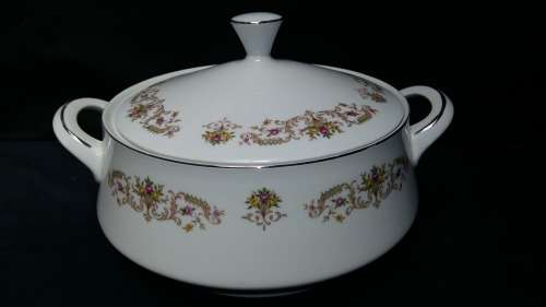Beautiful Vintage Porcelain Lara-Ware Posy Design. 2Lt Soup Tureen with Lid and marked.
