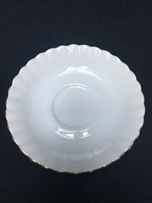 WOW !!! *********LOW R1 START *********ROYAL ALBERT VAL D'or SAUCER , REPLACEMENT PIECE
