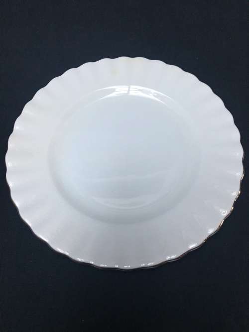 WOW !!! *********LOW R1 START *********ROYAL ALBERT VAL D'or SIDE PLATE , REPLACEMENT PIECE