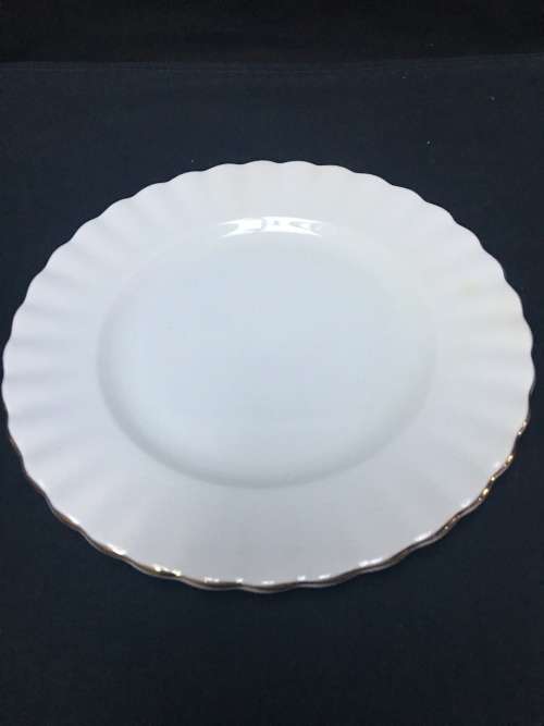 WOW !!! *********LOW R1 START *********ROYAL ALBERT VAL D'or SIDE PLATE , REPLACEMENT PIECE