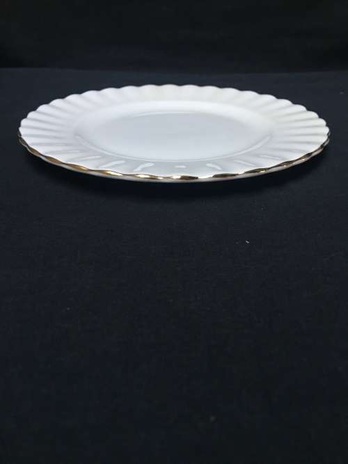 WOW !!! *********LOW R1 START *********ROYAL ALBERT VAL D'or SIDE PLATE , REPLACEMENT PIECE
