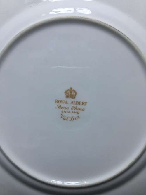 WOW !!! *********LOW R1 START *********ROYAL ALBERT VAL D'or SIDE PLATE , REPLACEMENT PIECE